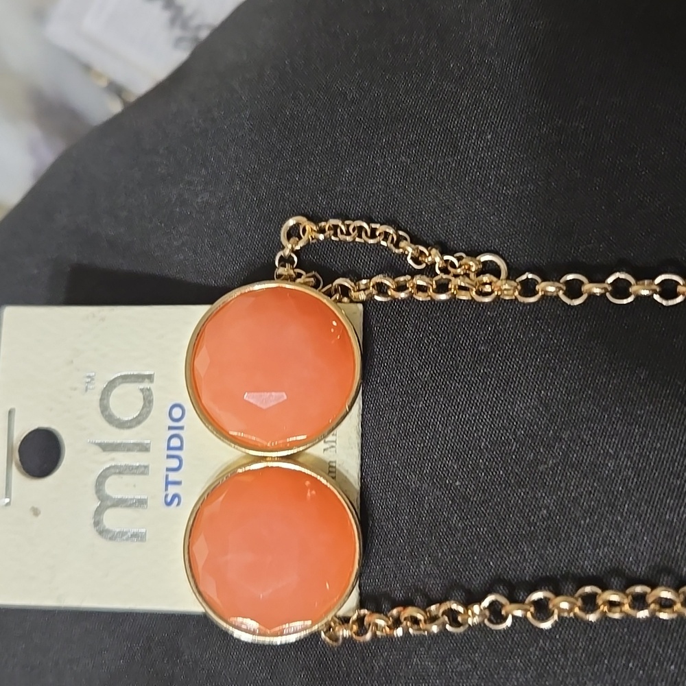 Jewelry Set - Picture 2 of 3